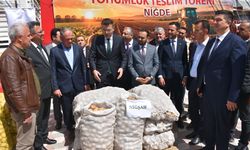 Niğde’de 12 Üreticiye 60 Ton Yerli Ve Milli Patates Tohumu Verildi