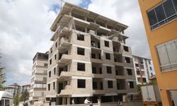 İnşaatın 4. Katından Düşen İşçi Ağır Yaralandı