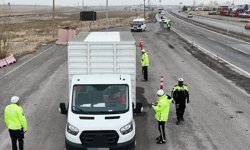 Trafik Denetimlerinde bin 374 sürücüye Ceza kesildi