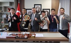 Muaythai Sporcularımızdan Türkiye Dereceleri ve Profesyonel Arenada Büyük Başarı
