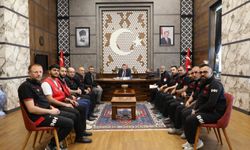Niğde İHH heyetinden Vali Akmeşe’ye ziyaret