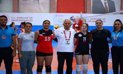 ANALİG Voleybol Takımı Grubunu İkinci Sırada Tamamladı