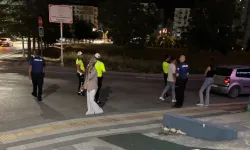 Niğde'de Otomobil ile Elektrikli Motosiklet Çarpıştı: 1 Yaralı