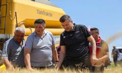 Vali Akmeşe, Çiftçilerle Tarlada ve Bahçede Buluştu