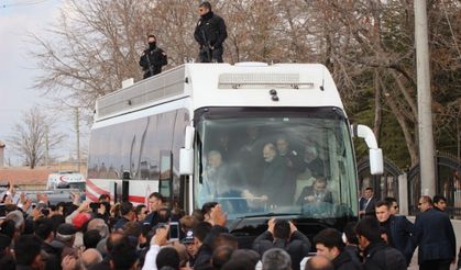 Başbakan Binali Yıldırım referandum çalışmaları için Niğde'ye geldi.