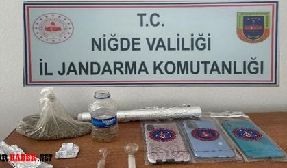 Çamardı ilçesinde jandarmadan 3 adrese operasyon