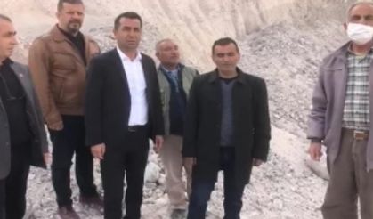 MHP'li Meclis Üyeleri AKP'li Belediye Başkanını Yolsuzlukla Suçladı