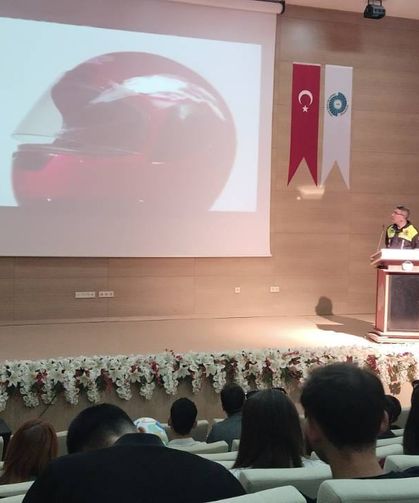 Üniversite Öğrencilerine Güvenli Motosiklet Kullanımı Semineri Verildi