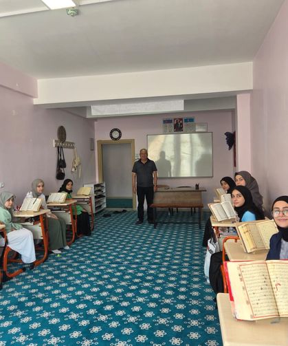 Niğde Halk Eğitimi Merkezi Müdürü Hafızlık Hazırlık Kursunu Ziyaret Etti