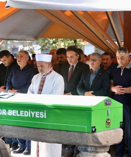 Eski Vekil Mahmut Uğur Çetin'in Babası Osman Çetin Toprağa Verildi