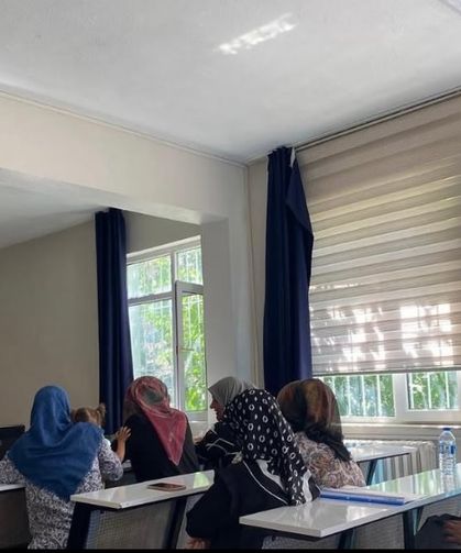 Altunhisar’da “Aile İçi İletişim” Eğitimi Düzenlendi