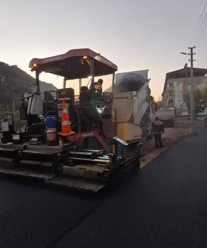 Çiftehan Köyü Yolu Sıcak Asfaltla Yenileniyor