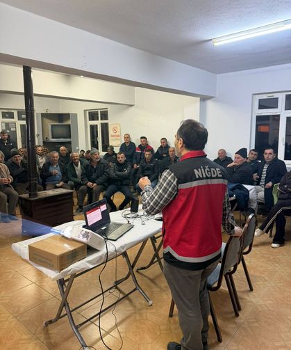 Bor’da Üreticilere Bitki Koruma Ürünleri Eğitimi