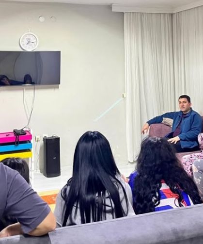 Çocuk Evleri Sitesi’nde Satranç Taşlarıyla Kurulan Sevgi Köprüsü