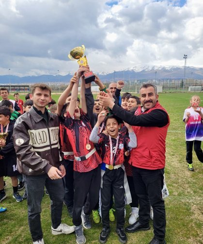 Niğde’de Küçükler Ragbi Müsabakaları Tamamlandı