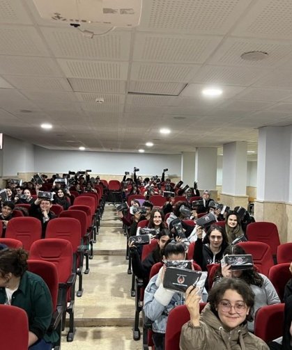 “Gençlik ve Güvenli Gelecek-15” Projesi Kapsamında Öğrenciler Bilgilendirildi