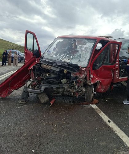 Bayram tatilinde trafik kazaları: 9 ölü, 24 yaralı