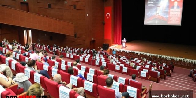 Üniversitede “15 Temmuz Darbe Girişiminin Uluslararası Etkileri” Adlı Konferans Gerçekleştirildi