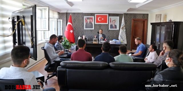 Gençlik Kollarından Başkan Özdemir’e Doğum Günü Sürprizi