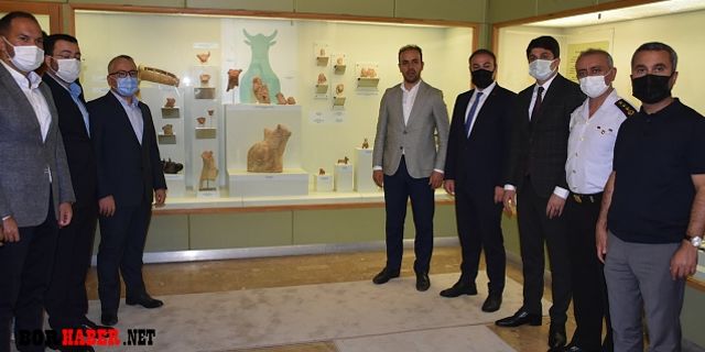 Kınık Höyük Kazısında Çıkarılan Tarihi Eserler Müzede Sergileniyor