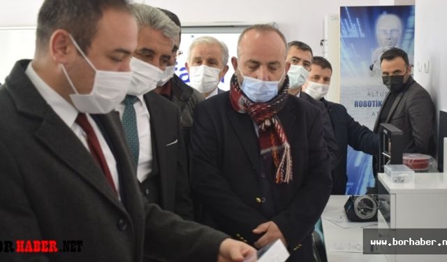Altunhisar’da Robotik Ve Kodlama Atölyesi Açıldı