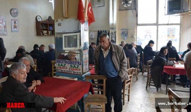 Divarlı'da Kahvehaneler içinde oturmak yasaklandı
