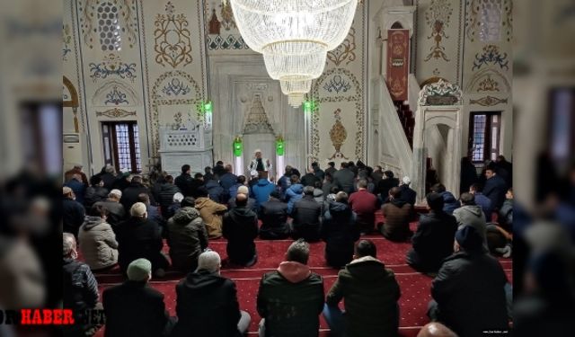 2022 Yılının ilk sabah namazında Bor Paşa Cami doldu taştı