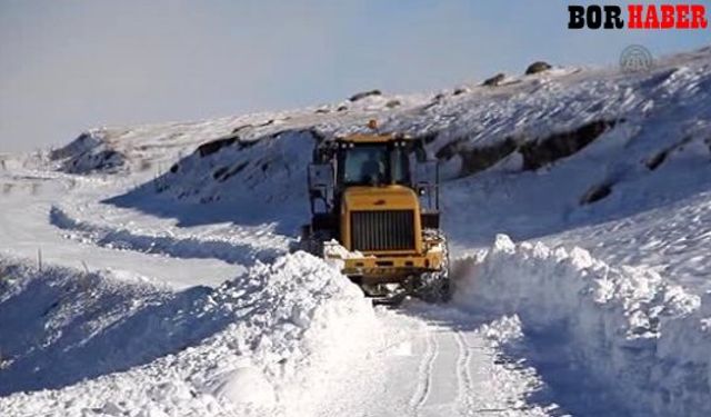 Bor Kılavuz Köyü - Çamardı Cellaller Köyü arası yolu kapandı