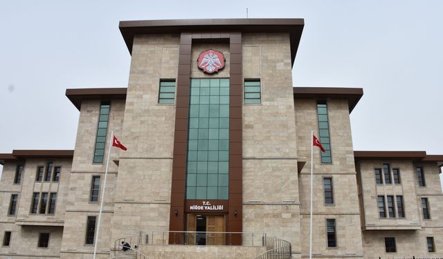 Niğde Valiliği ağır hasarlı binaların yıkılmasına karar verdi!
