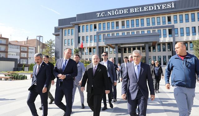 Eski Bakan Mustafa Varank Niğde’de