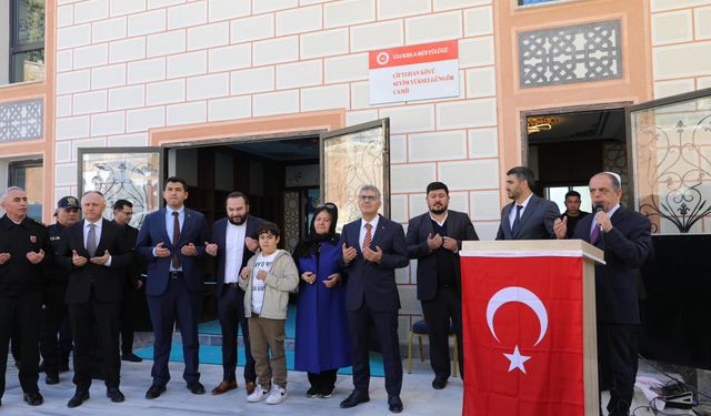 Hayırsever tarafından yaptırılan cami ibadete açıldı