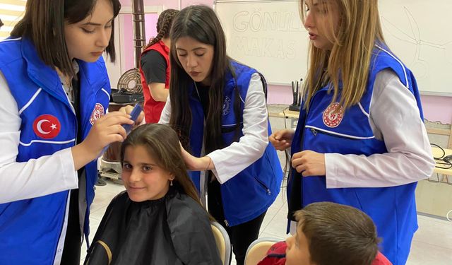 Gönüllü Makas Projesi ile köylerdeki çocukların saç bakımı yapılıyor
