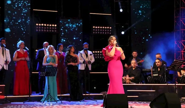 Niğde'de "TRT Sanatçıları Şehir Konserleri" düzenlendi