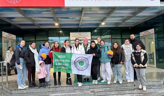 Niğde Su Topu Takımı üst tura çıktı