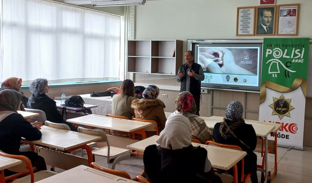 Emniyet Müdürlüğü Bilgilendirme çalışmalarına devam ediyor