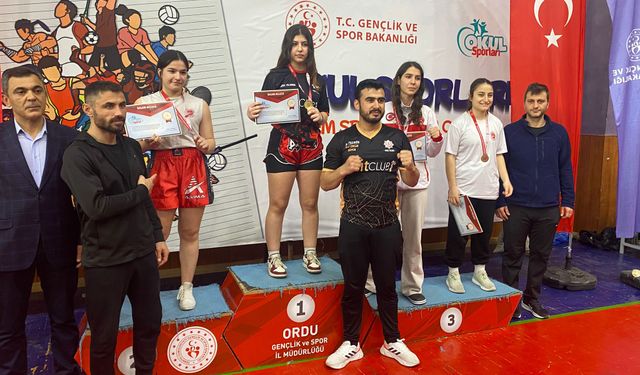 Niğde Takımı, Kick Boks Türkiye Şampiyonası’ndan 5 Madalya ile Döndü!