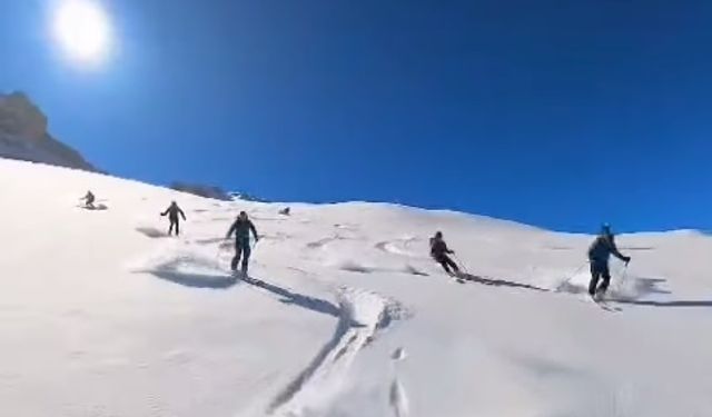 Aladağlar, Tur Kayağı Tutkunlarını Ağırlıyor