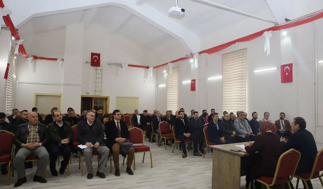 Milli Eğitim Müdürü Özbek, Ortaokul Müdürleriyle Bir Araya Geldi