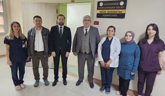 Niğde Barosu’ndan Hastaneye solunum fonksiyon testi cihazı bağışı