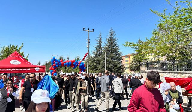 Bu Sokakta Müzik Var, Eğlence Var, Spor Var, Sanat Var!