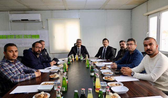 Vali Çelik, Karaman-Ulukışla Hızlı Tren Hattı çalışmalarını inceledi