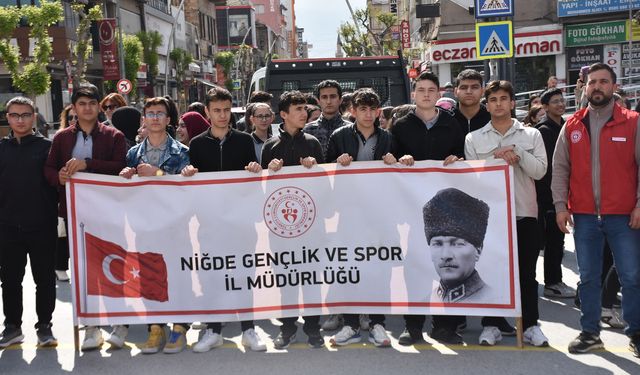 Niğde’de Gençlik Haftası Cumhuriyet Meydanı’nda Başladı