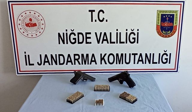 Niğde’de Ruhsatsız Silah Operasyonu: 2 Tabanca ve 163 Fişek Ele Geçirildi