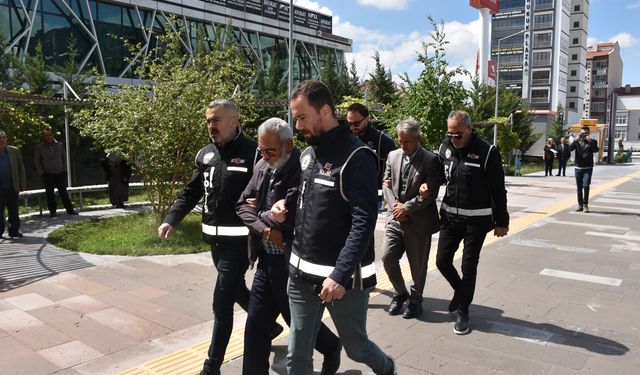 Niğde’de Sahte Alkol ve Silah Operasyonu: 2 Kişi Tutuklandı