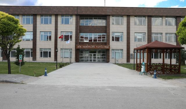 NÖHÜ Diş Hastanesi İlklere İmza Atmaya Devam Ediyor