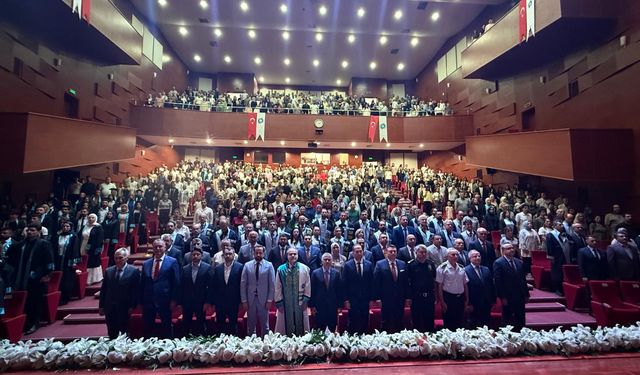 NÖHÜ’de Mezuniyet Coşkusu