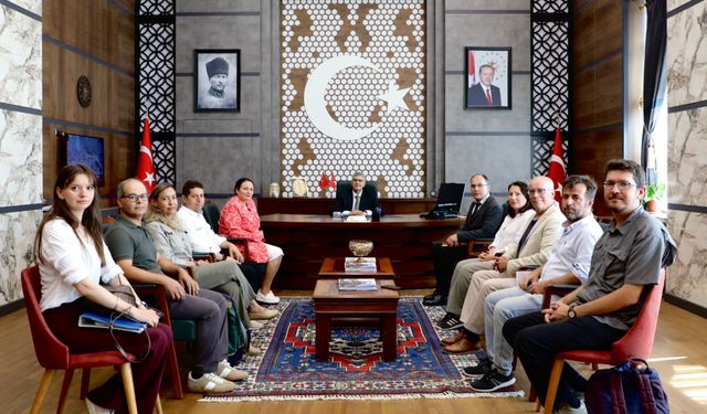 Vali Çelik, Niğde'de Yürütülen Arkeolojik Kazı Çalışmaları Hakkında Bilgi Aldı