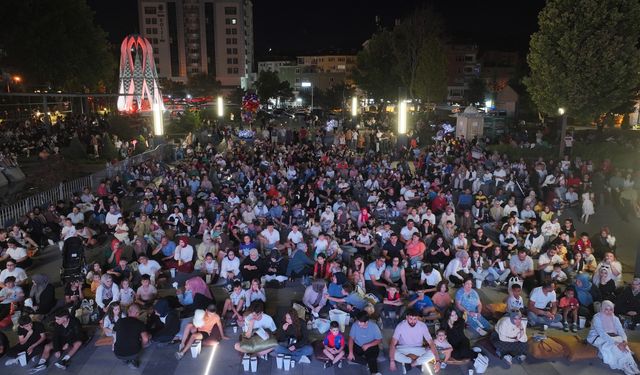 Niğde’de Minderli Sinema Günleri Büyük Katılımla Tamamlandı