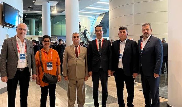 Niğde'den CHP Yönetici ve Delegeleri Kurultaya Katıldılar