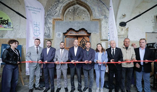 12 ülkeden 70 sanatçı Niğde’nin kültürel mirasını tuvale yansıttı